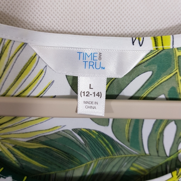 Leafy Multi Color Tank Top Large - Picture 4 of 7